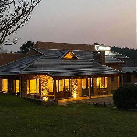 A Estalagem Hospedaria Flores da Cunha Exterior photo