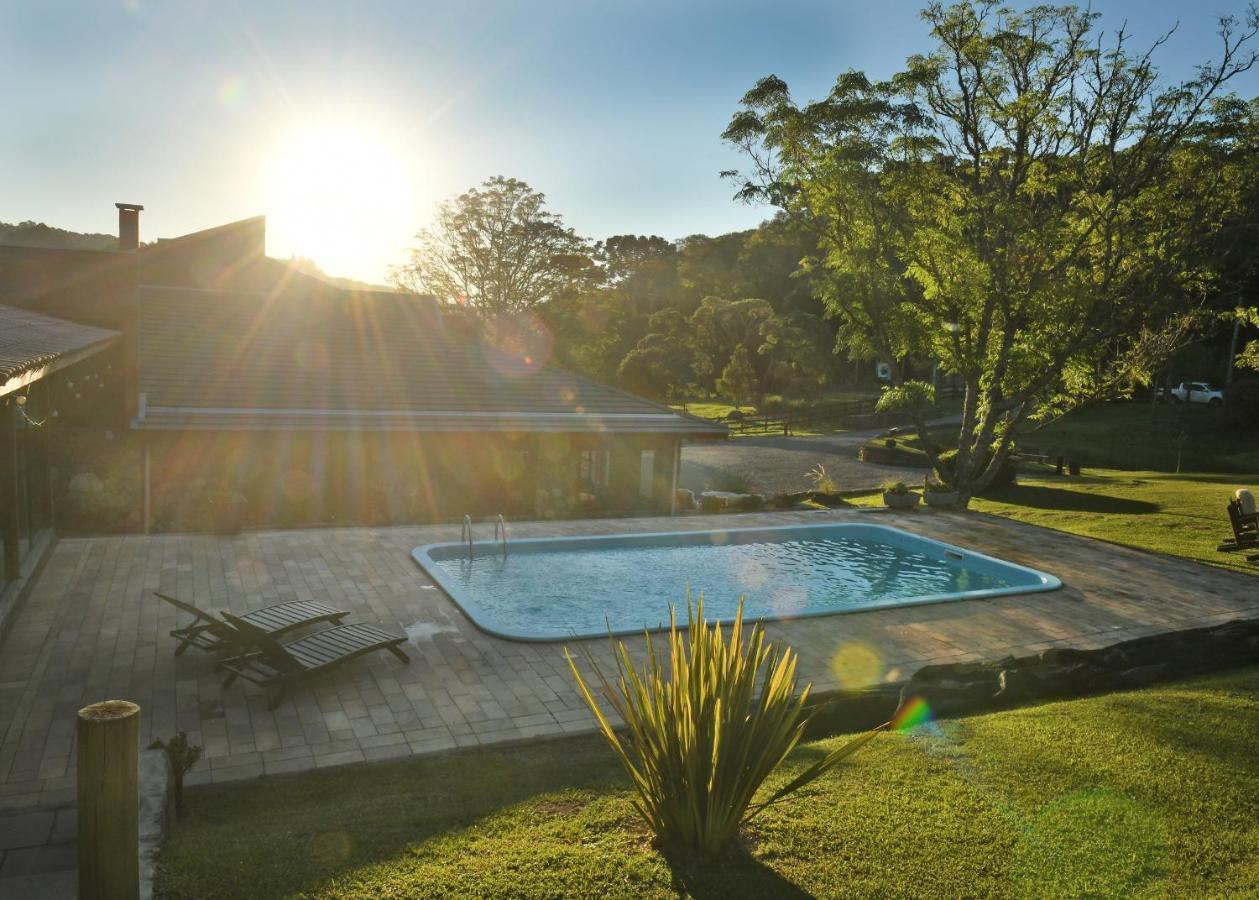A Estalagem Hospedaria Flores da Cunha Exterior photo